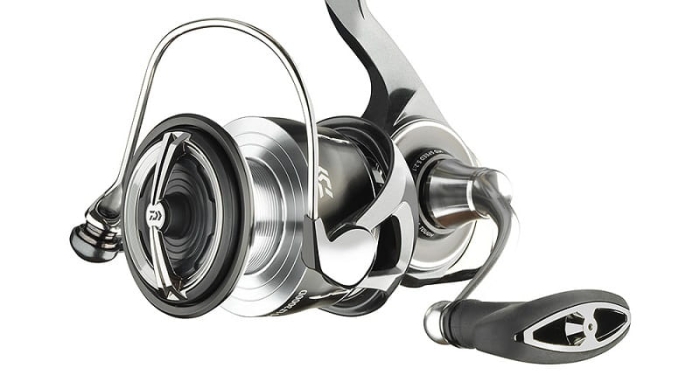 /environment/cache/images/productGfx_125901_700_700/Daiwa-Kolowrotek-24-Luvias-LT-2500S.jpg
