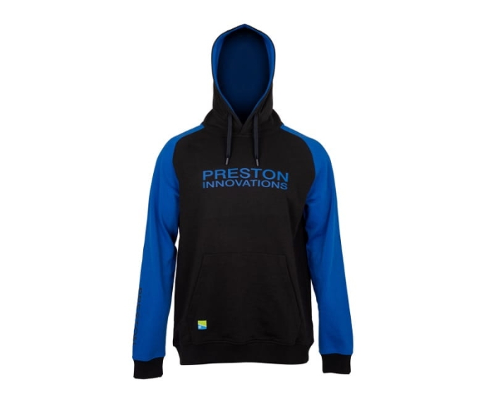 /environment/cache/images/productGfx_137077_700_700/pp-p0200598_raglanpulloverhoodie-02_studio.jpg