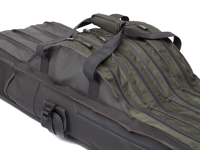 /environment/cache/images/productGfx_46554_700_700/pokrowce-na-wedki-multi-compartment-rod-bags-jb.jpg