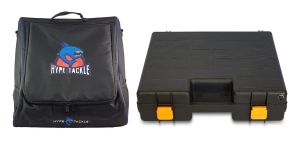 Set Husă de acoperire pentru ecosonda Hype Tackle - Black Big + PREMIUM BOX pentru două baterii reîncărcabile cu siguranță