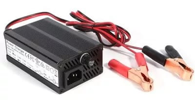 Ładowarka LiFePo4 10A 14,6V TS.jpg